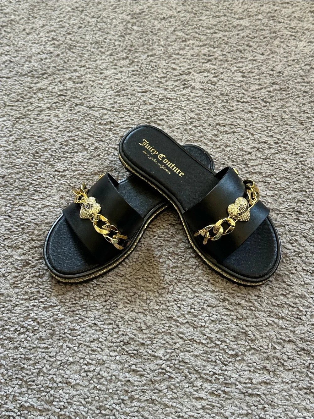 Juicy Couture Black Slide Yizzy Sandals with Gold Chain Accent size 5